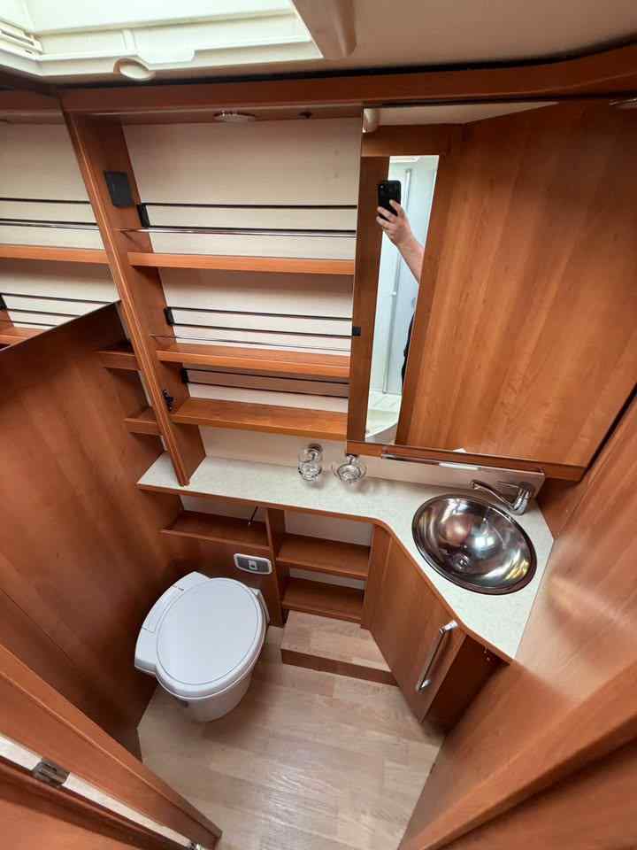 2015 Rapido Series 6 691 motorhome bathroom